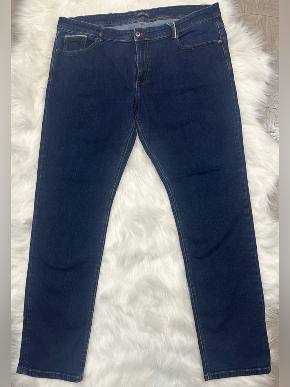 Van Heusen Men's Slim Straight Jeans in Dark Blue
